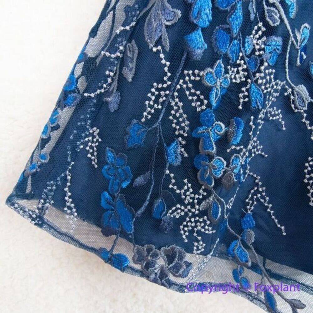 New! White House Black Market blue embroidered fit and flare dress, size 6‎ - Picture 5 of 16